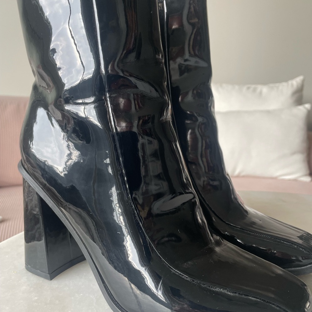 Black Women's Leather Boots